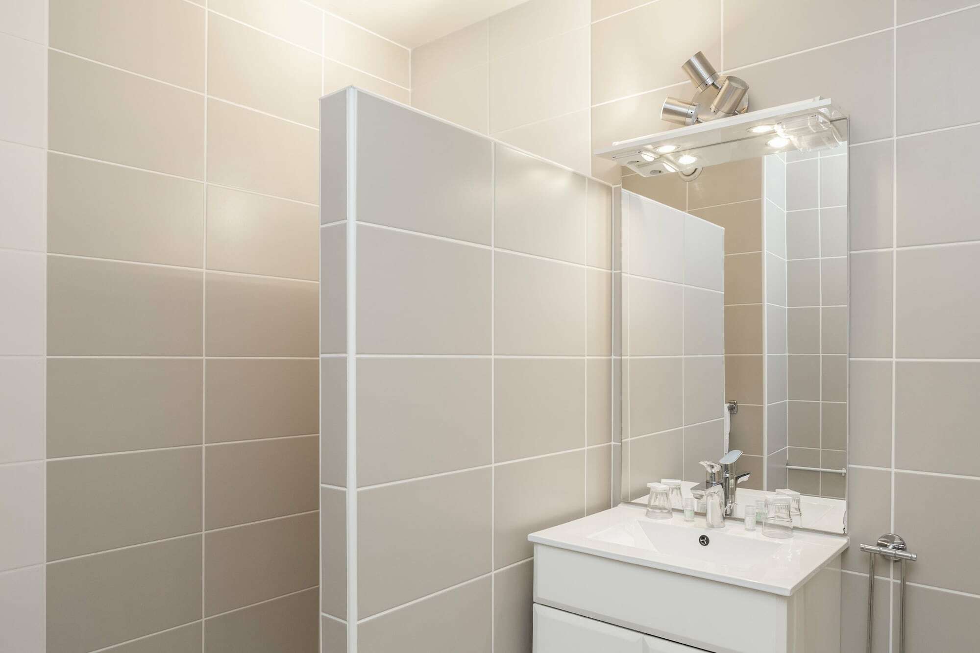 Kyriad Direct Grenoble Exterior photo